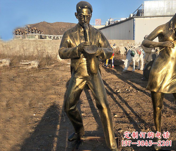济南铜雕萨克斯风音乐人物
