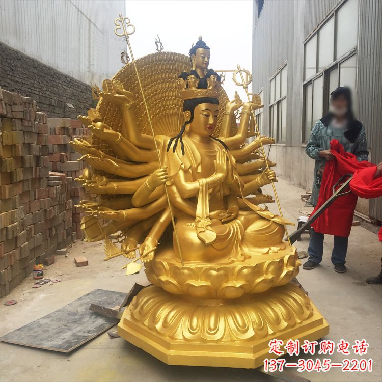 济南纯铜鎏金千手观音雕塑