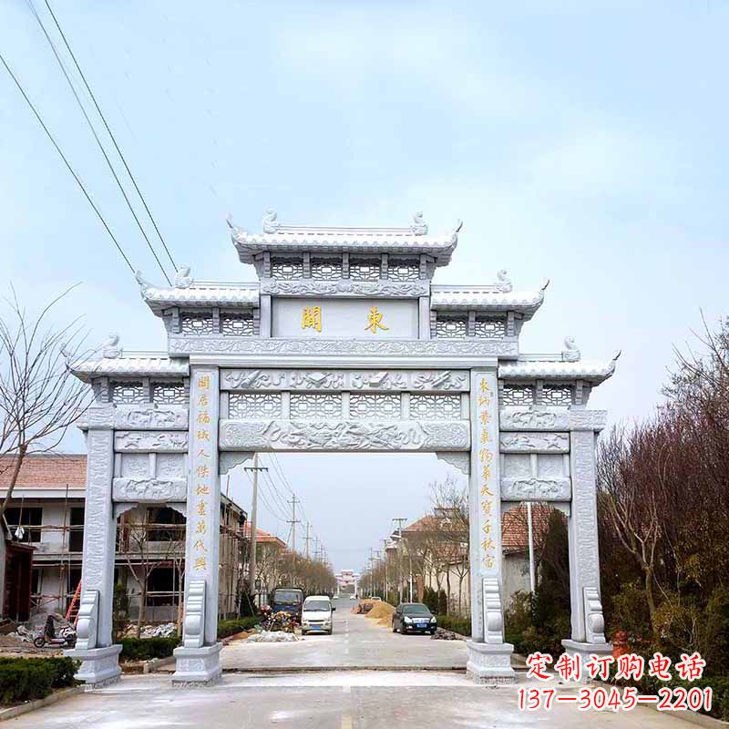 济南传承古风——村镇三门石牌坊雕塑