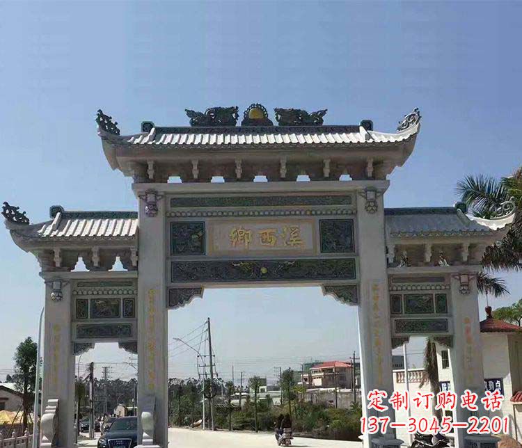 济南石牌坊雕塑——缅怀深厚的历史情谊