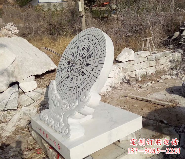 济南传承古老文化——日晷雕塑