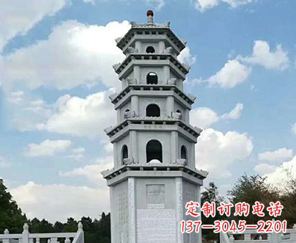 济南神秘的宝塔雕塑