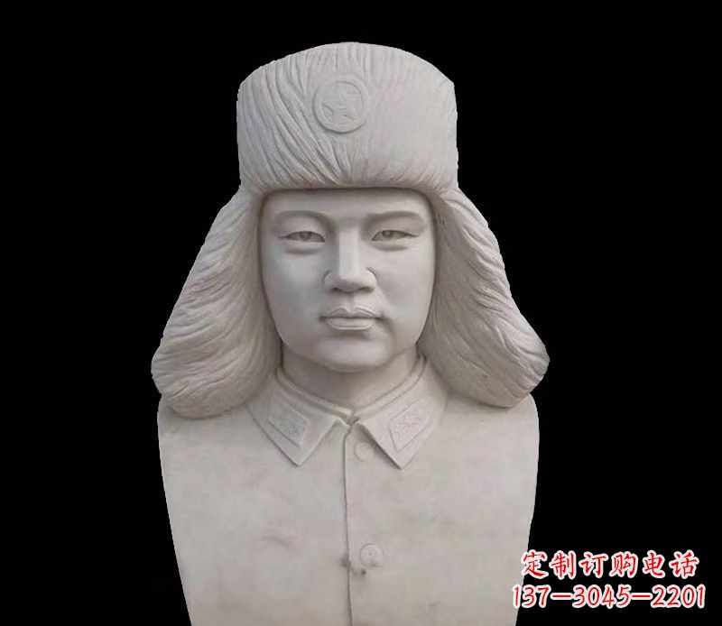 济南激励青年的雷锋石雕