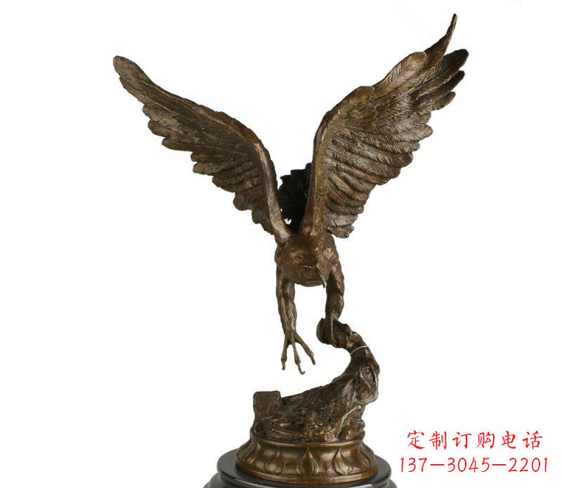 济南大鹏展翅老鹰铜雕塑