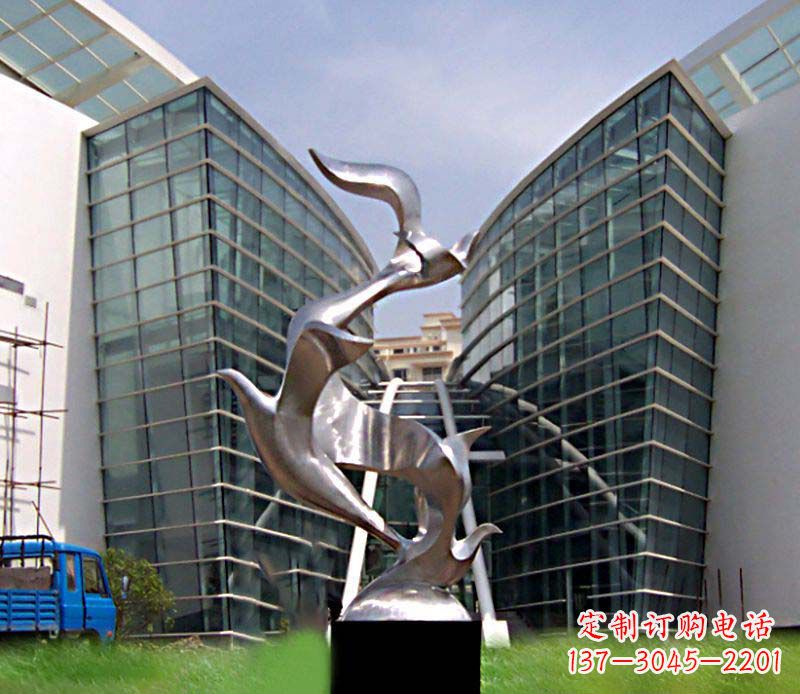 济南大雁城市不锈钢雕塑
