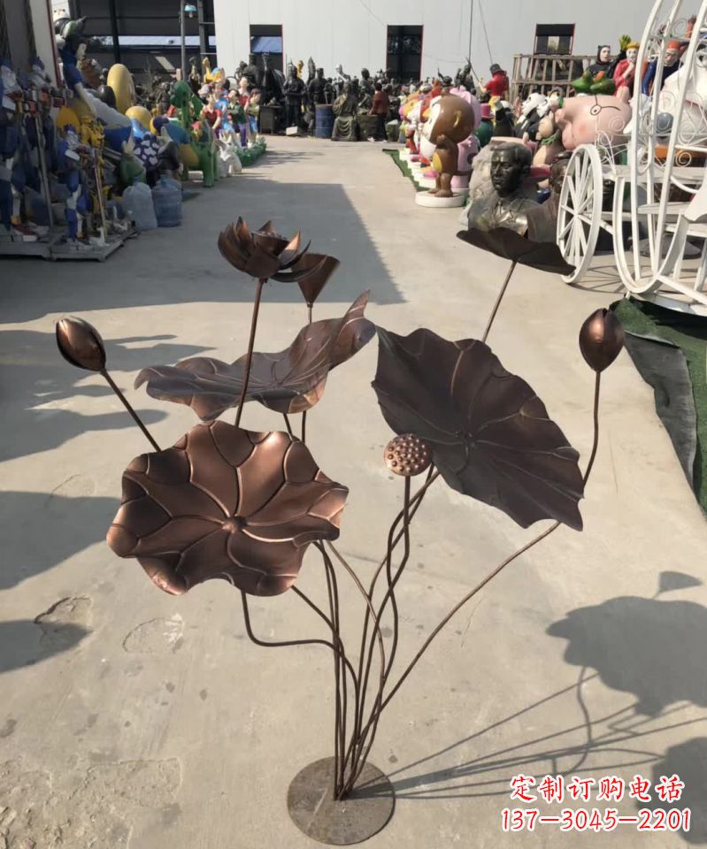 济南精美锻铜荷花雕塑