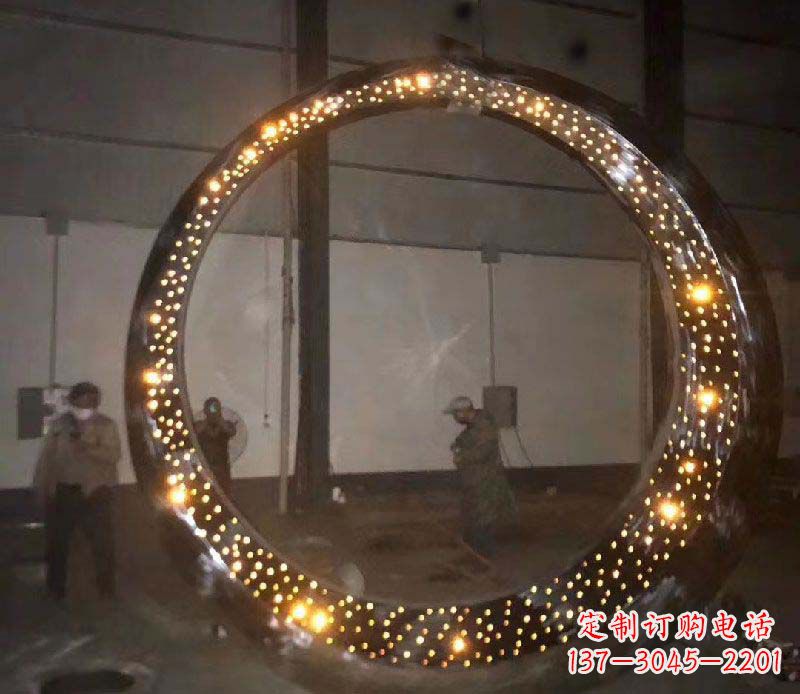 济南发光不锈钢圆环灯饰景观雕塑