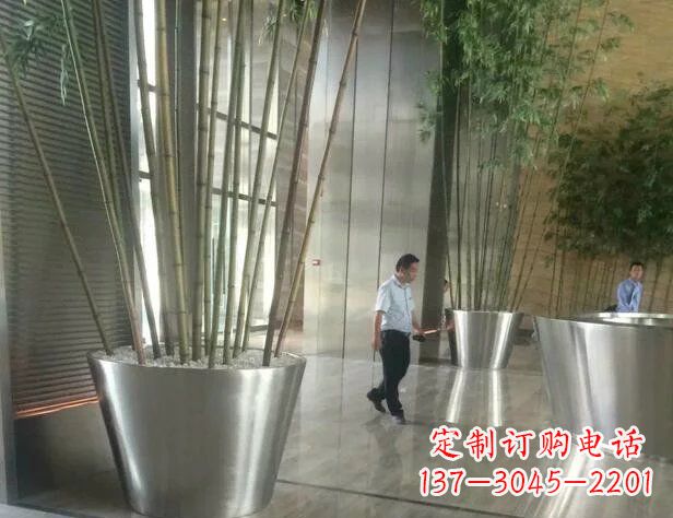 济南品质不锈钢花盆景观雕塑