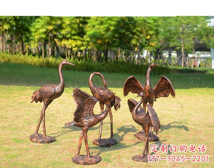 济南仿铜钢玻璃摇头仙鹤雕塑