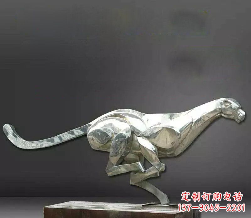 济南公园不锈钢奔跑的豹子动物雕塑