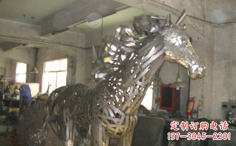 济南不锈钢抽象马动物雕塑