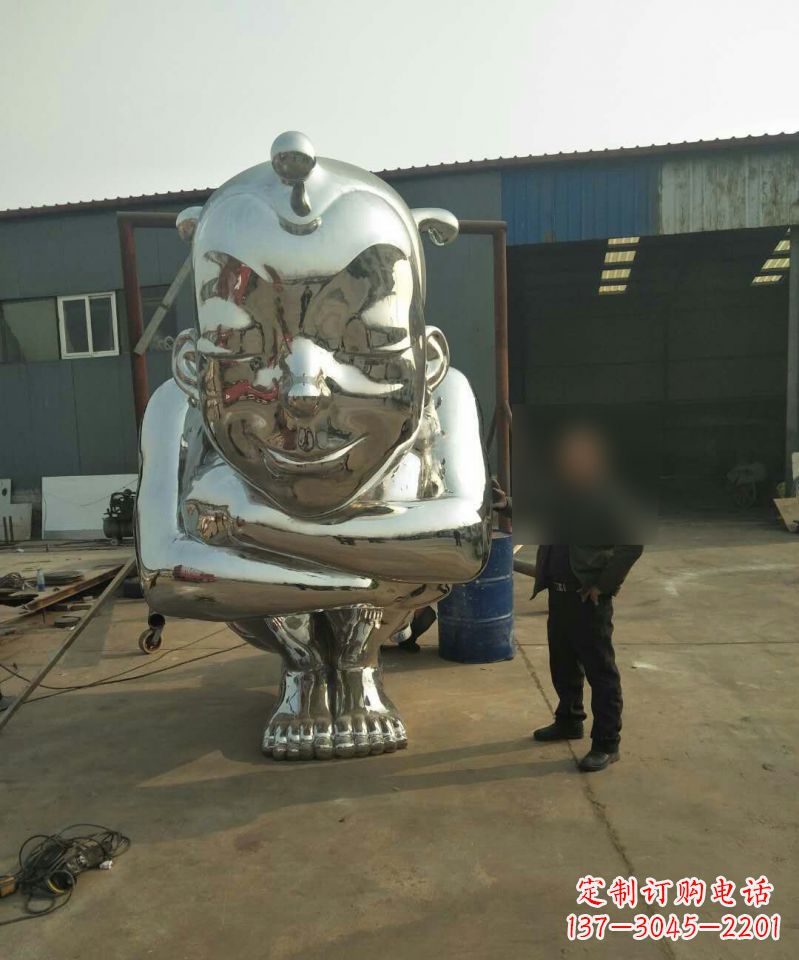 济南大型不锈钢蹲着的儿童雕塑