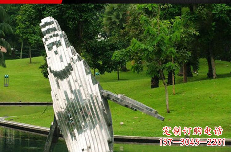 济南温馨活泼的不锈钢动物企鹅雕塑