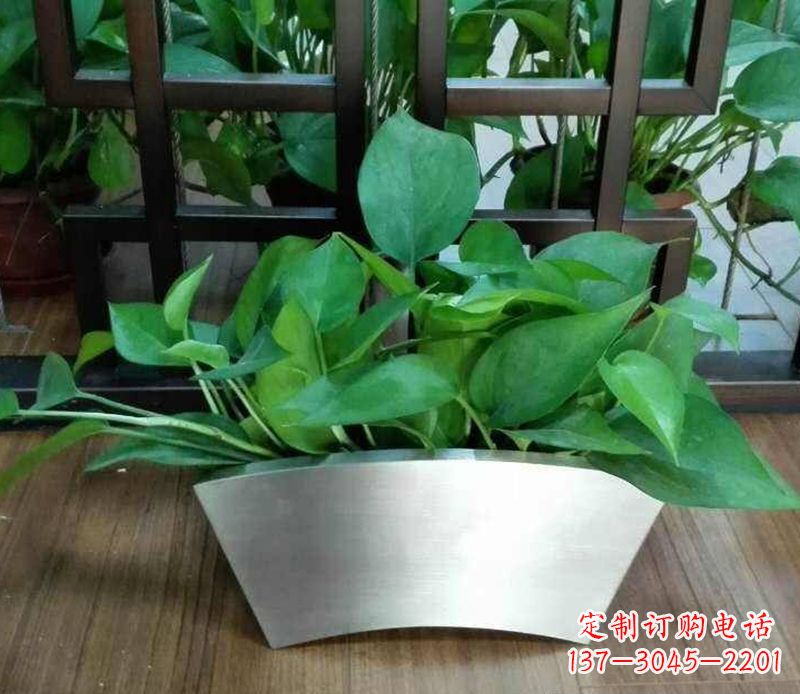 济南高质量不锈钢花盆雕塑,享受自然完美烘托
