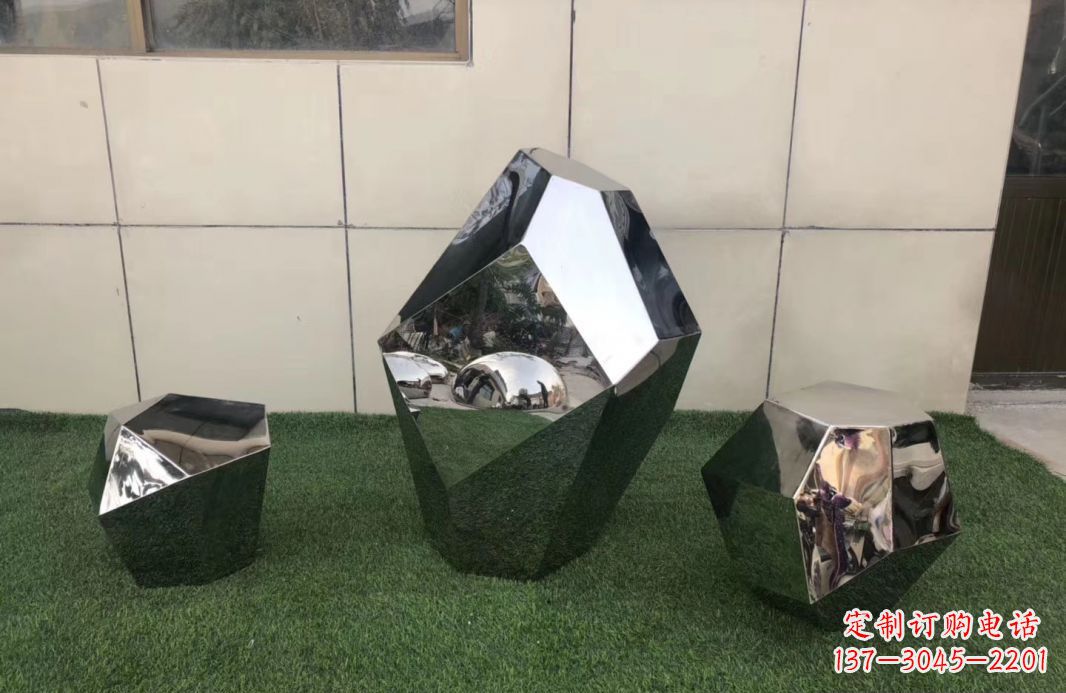济南高质感不锈钢鹅卵石雕塑