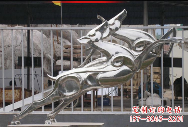 济南梅花鹿不锈钢高光大型雕塑