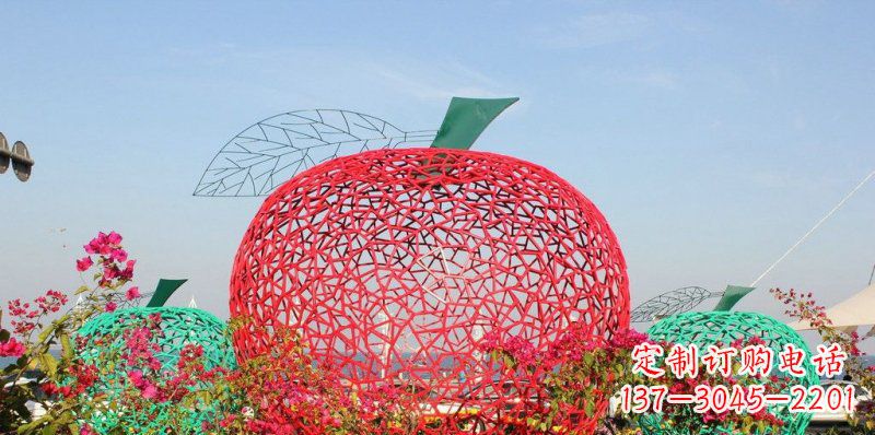济南高品质镂空不锈钢苹果雕塑