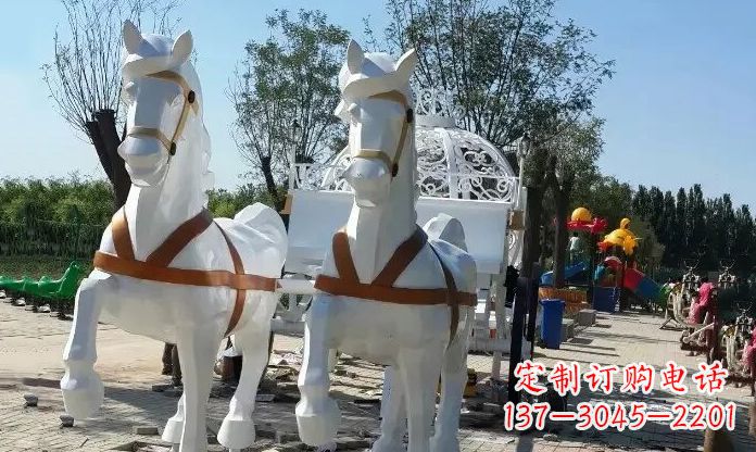 济南优雅迷人的不锈钢马车雕塑