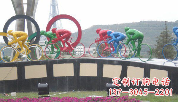 济南品味传统,扬帆未来——不锈钢骑自行车雕塑