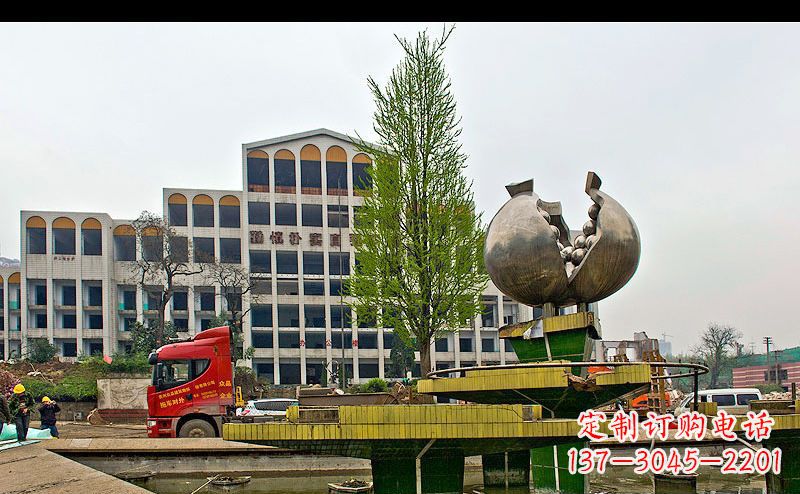 济南精美不锈钢石榴景观雕塑