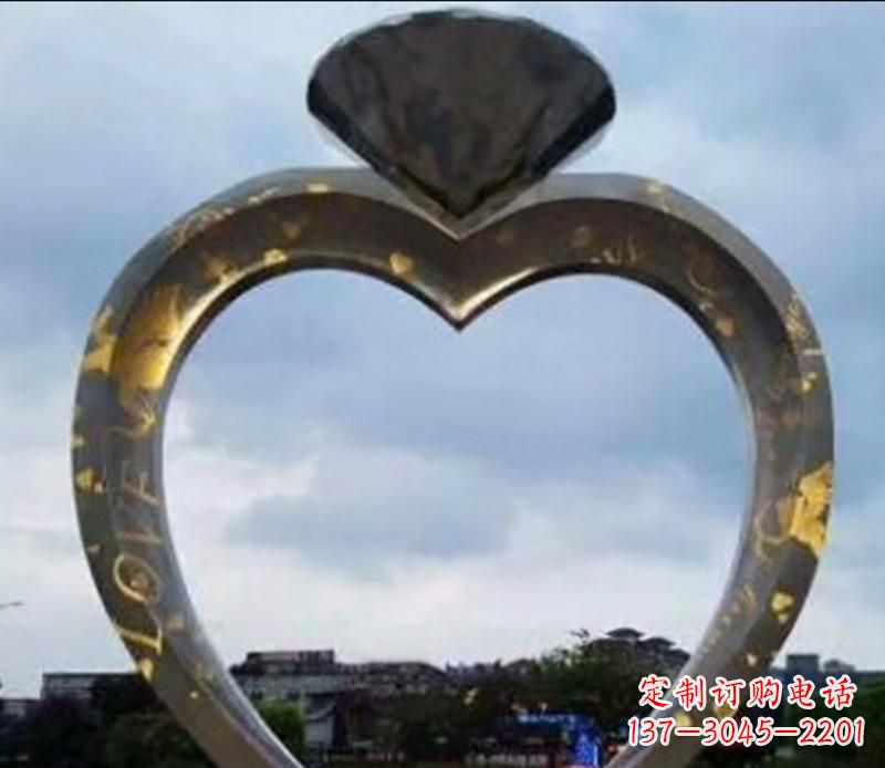 济南不锈钢大型钻石戒指景观雕塑