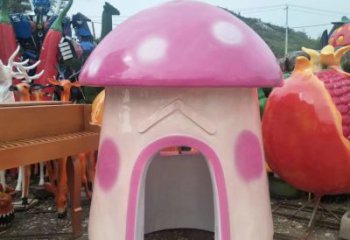 济南精致彩绘蘑菇屋雕塑