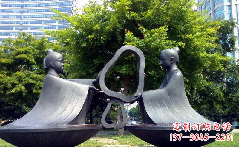 济南公园抽象孔融让梨景观铜雕