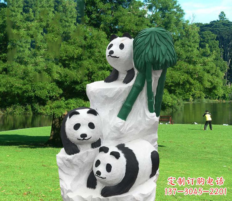 济南公园大熊猫雕塑