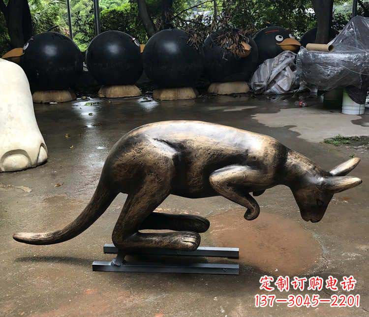 济南中领雕塑袋鼠铜雕