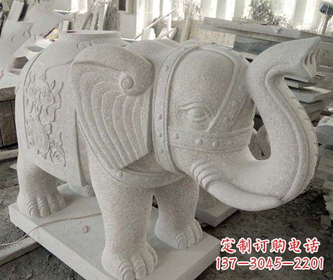 济南令人惊叹的大象石雕