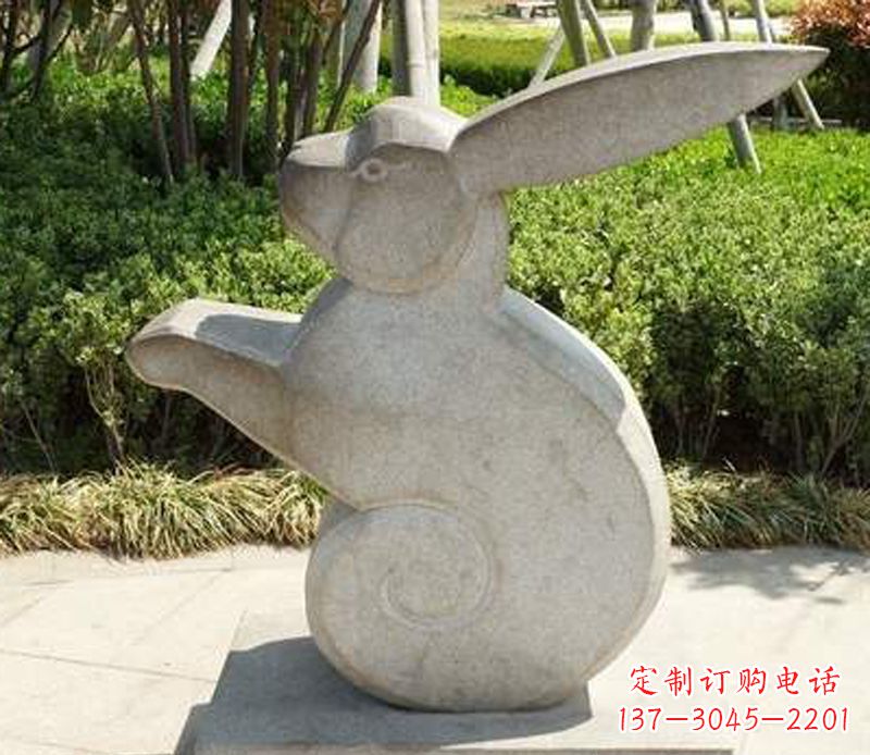济南公园兔子雕塑,营造可爱的氛围