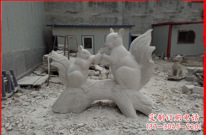 济南中领雕塑 松鼠之爱 石雕定制