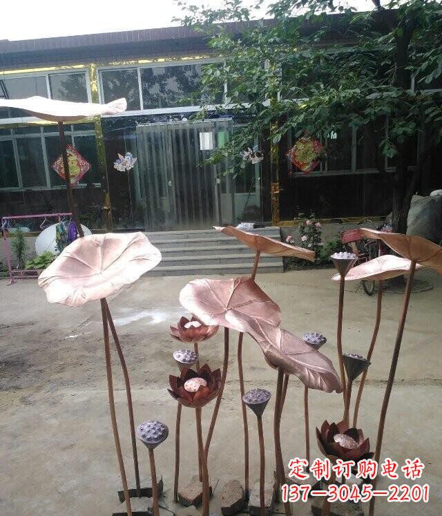 济南精美锻铜荷叶雕塑