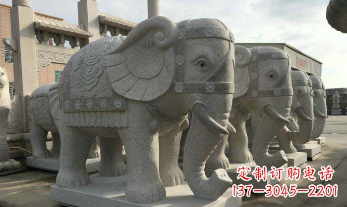 济南庄严雄伟的大象石雕