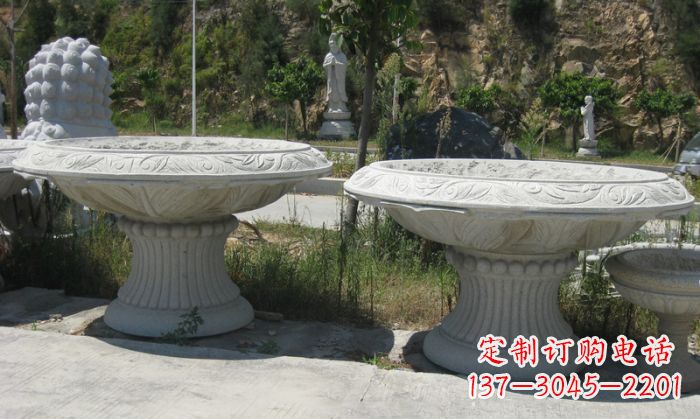 济南美轮美奂的大理石花盆雕塑