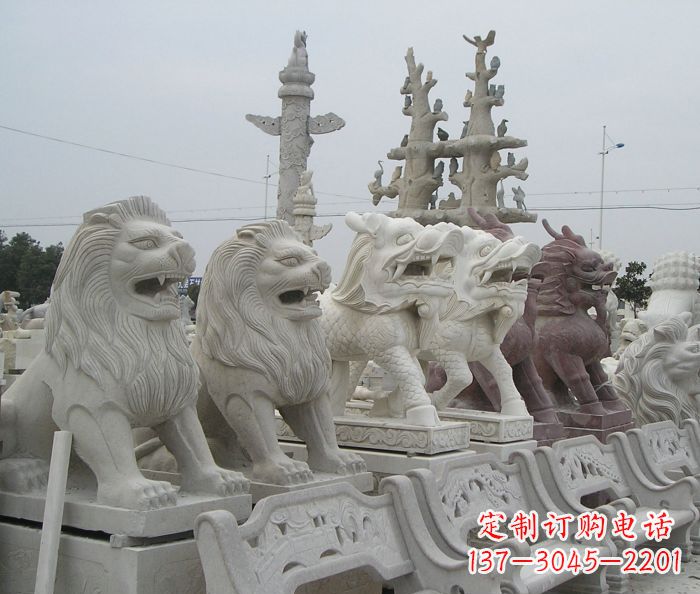 济南新中式金色狮子雕塑