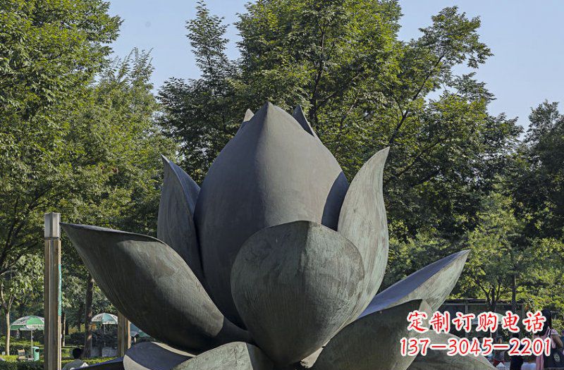 济南公园莲花景观铜雕