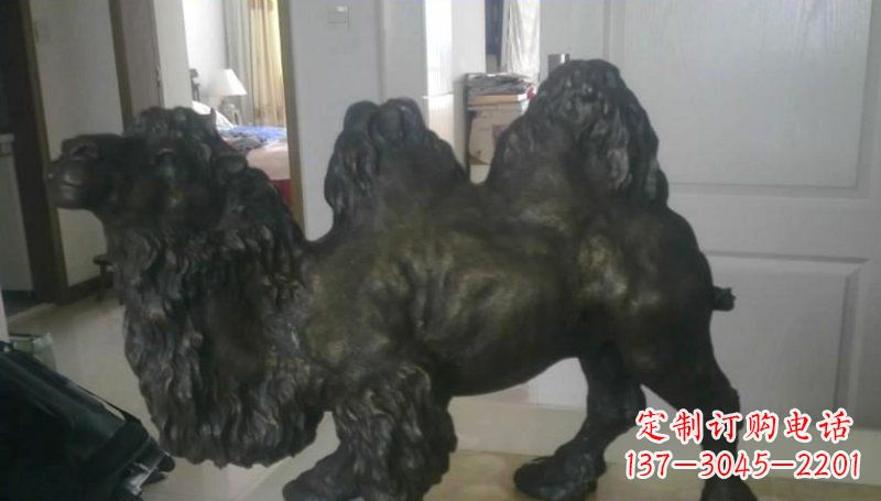 济南公园骆驼动物景观铜雕