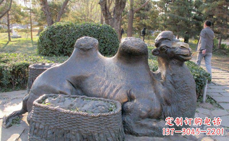 济南公园骆驼动物铜雕