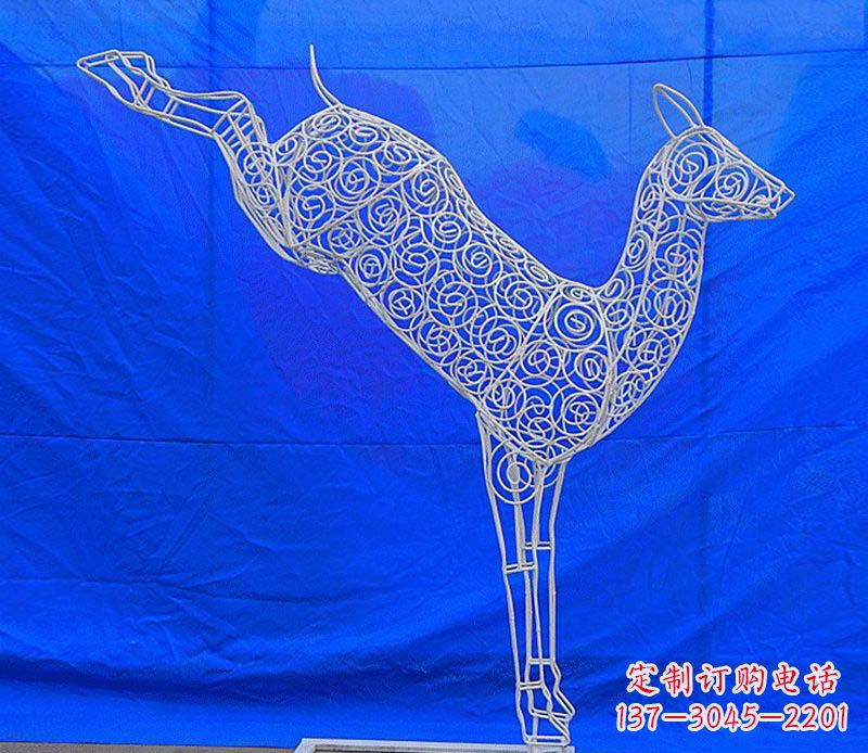 济南中领雕塑梅花鹿不锈钢镂空雕塑