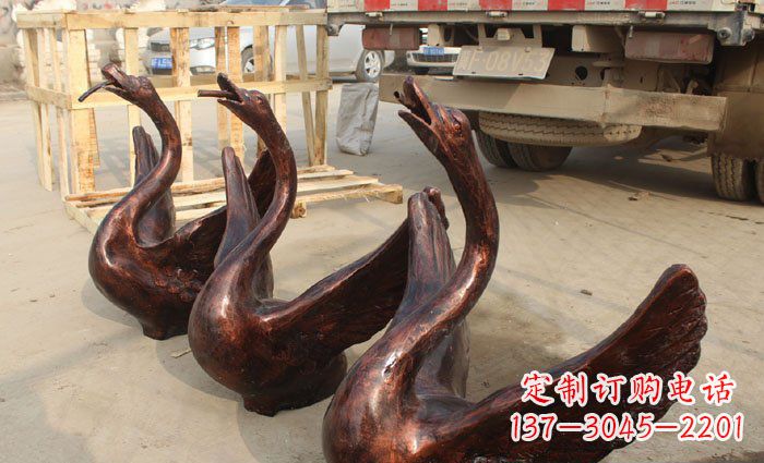 济南公园喷水天鹅动物铜雕