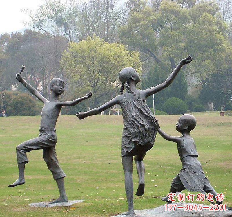 济南公园人物放风筝的儿童铜雕