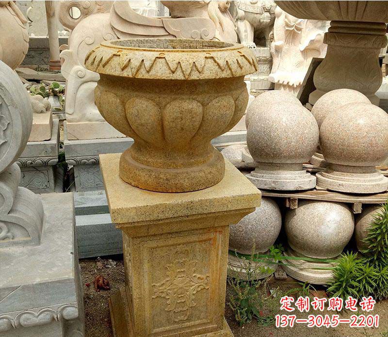 济南砂岩花盆景观石雕--美观多彩的室外装饰