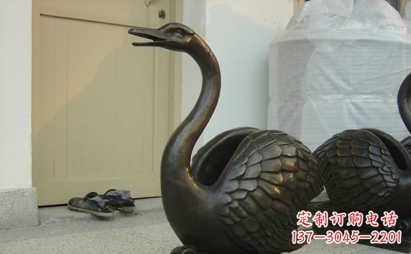 济南公园天鹅动物铜雕 (3)