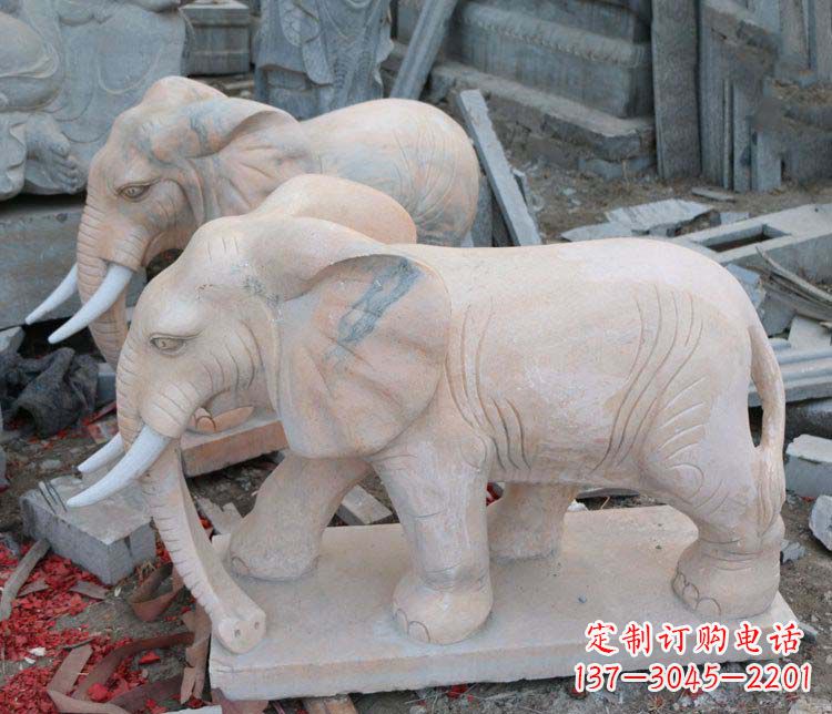 济南雕刻出令人感动的那头大象定制公园晚霞红大象动物石雕