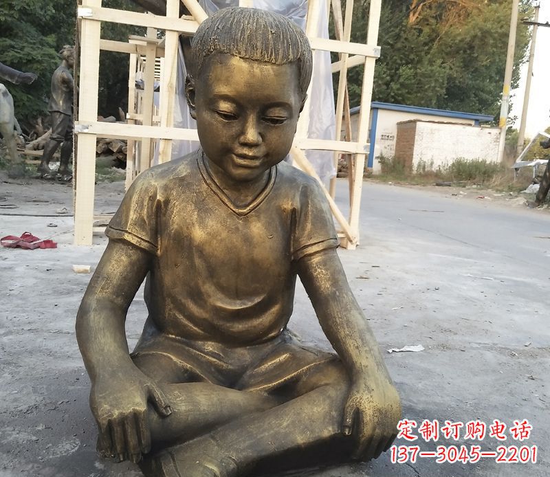 济南公园下象棋的儿童铜雕