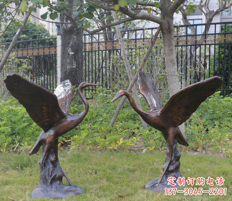 济南高雅实木雕刻精美仙鹤景观玻璃钢仿铜摆件