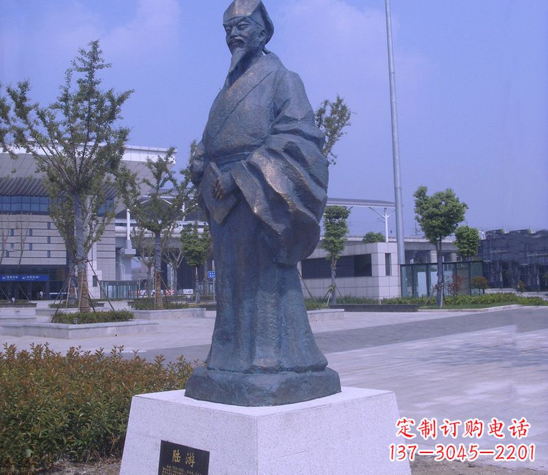 济南古代陆游诗人雕塑