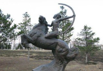 济南公园骑马女人射箭铜雕