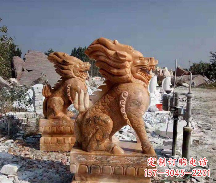 济南精美绝伦,古典神兽晚霞红石雕麒麟